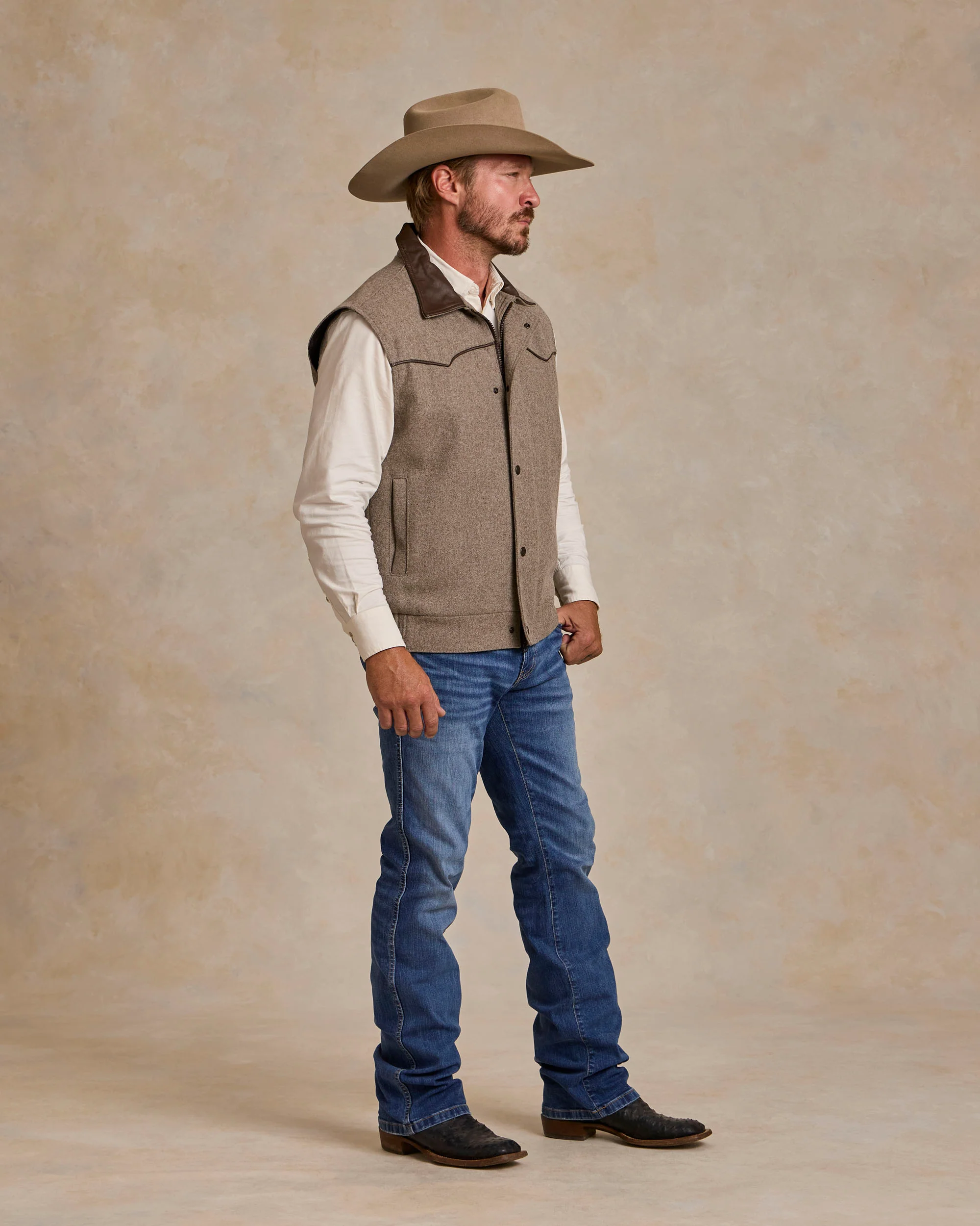 Cattle King Wool Vest - Image 15