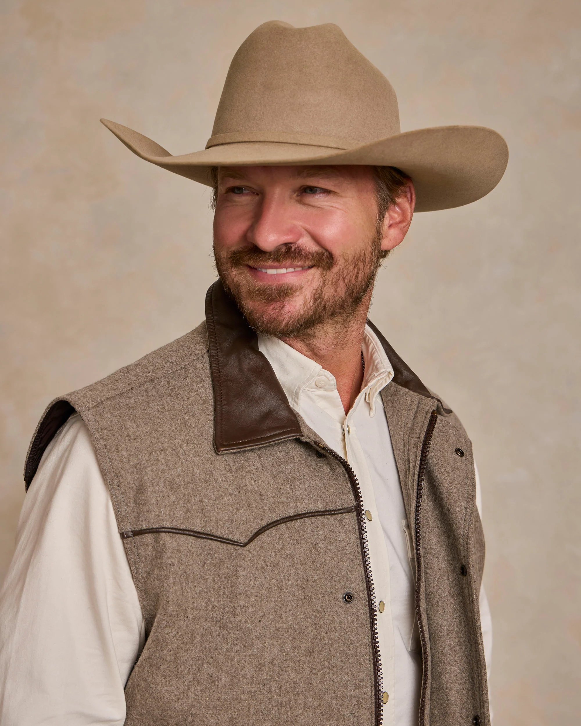 Cattle King Wool Vest - Image 16