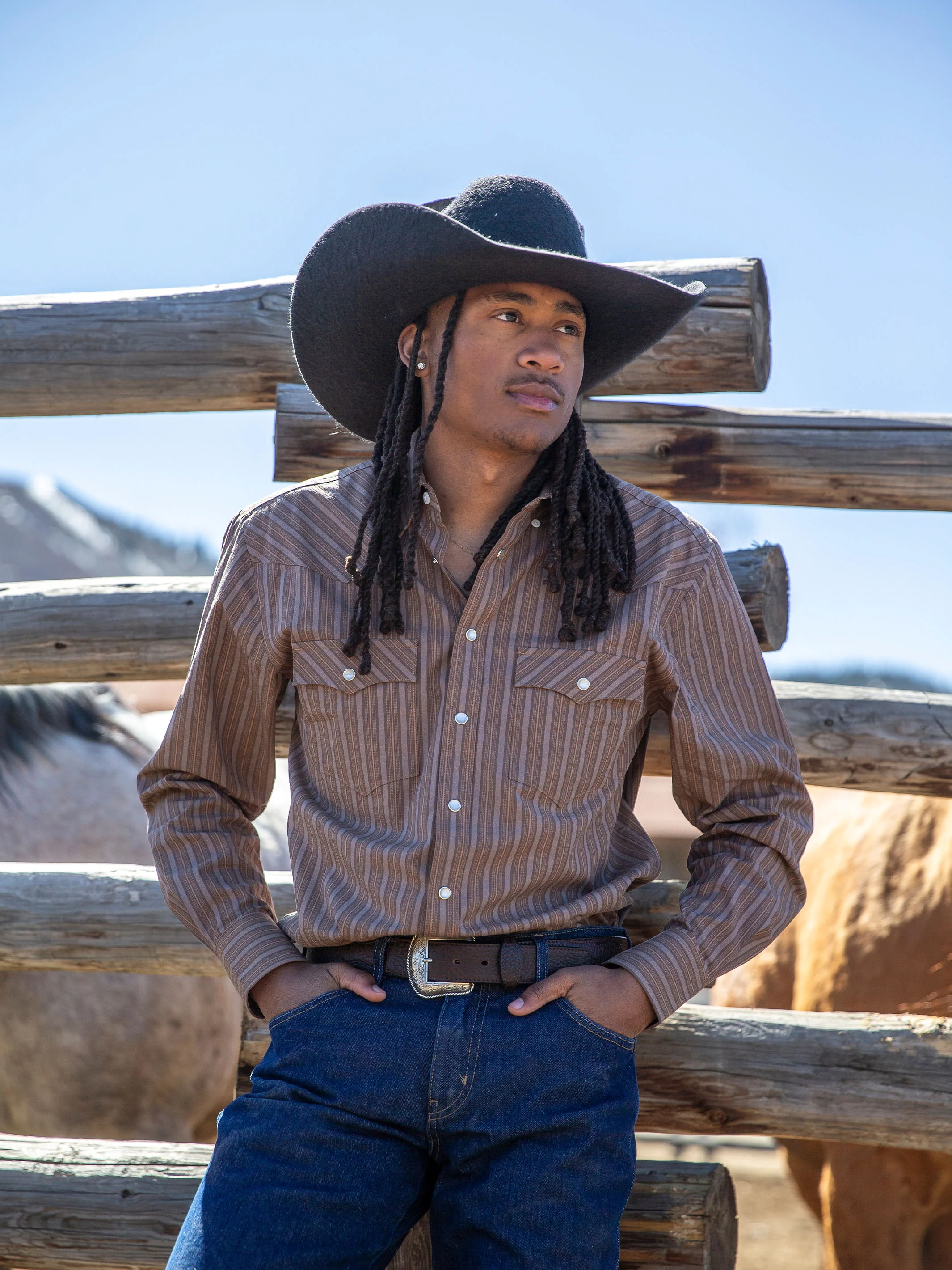 Classic Western Button Down With Snaps - Image 3