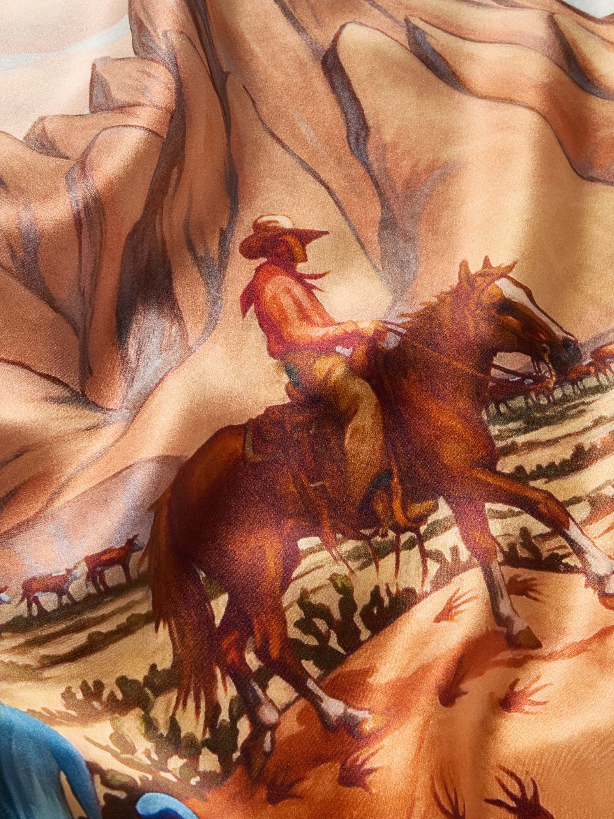 Heritage Wild Rag - Image 5