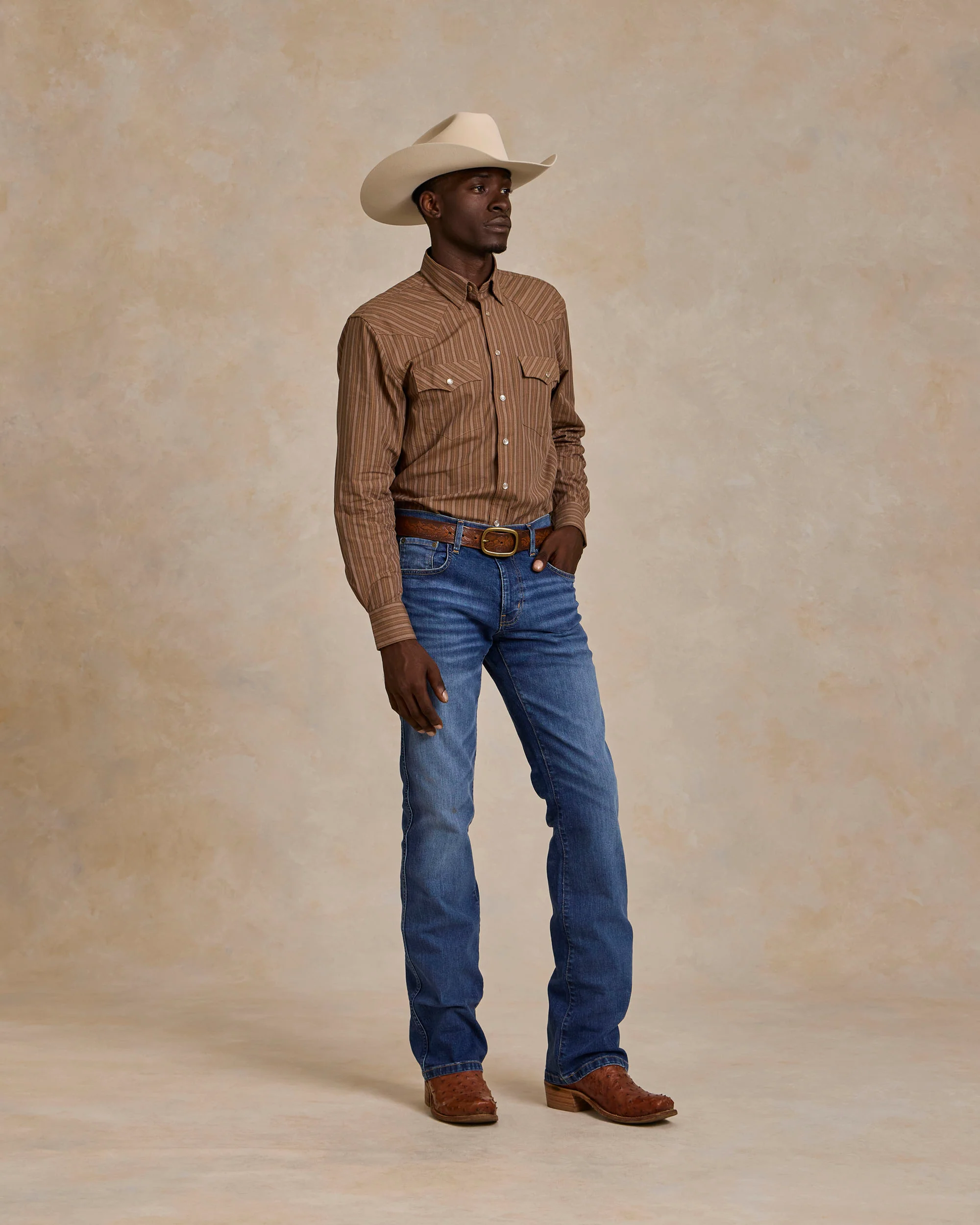 Classic Western Button Down With Snaps - Image 9