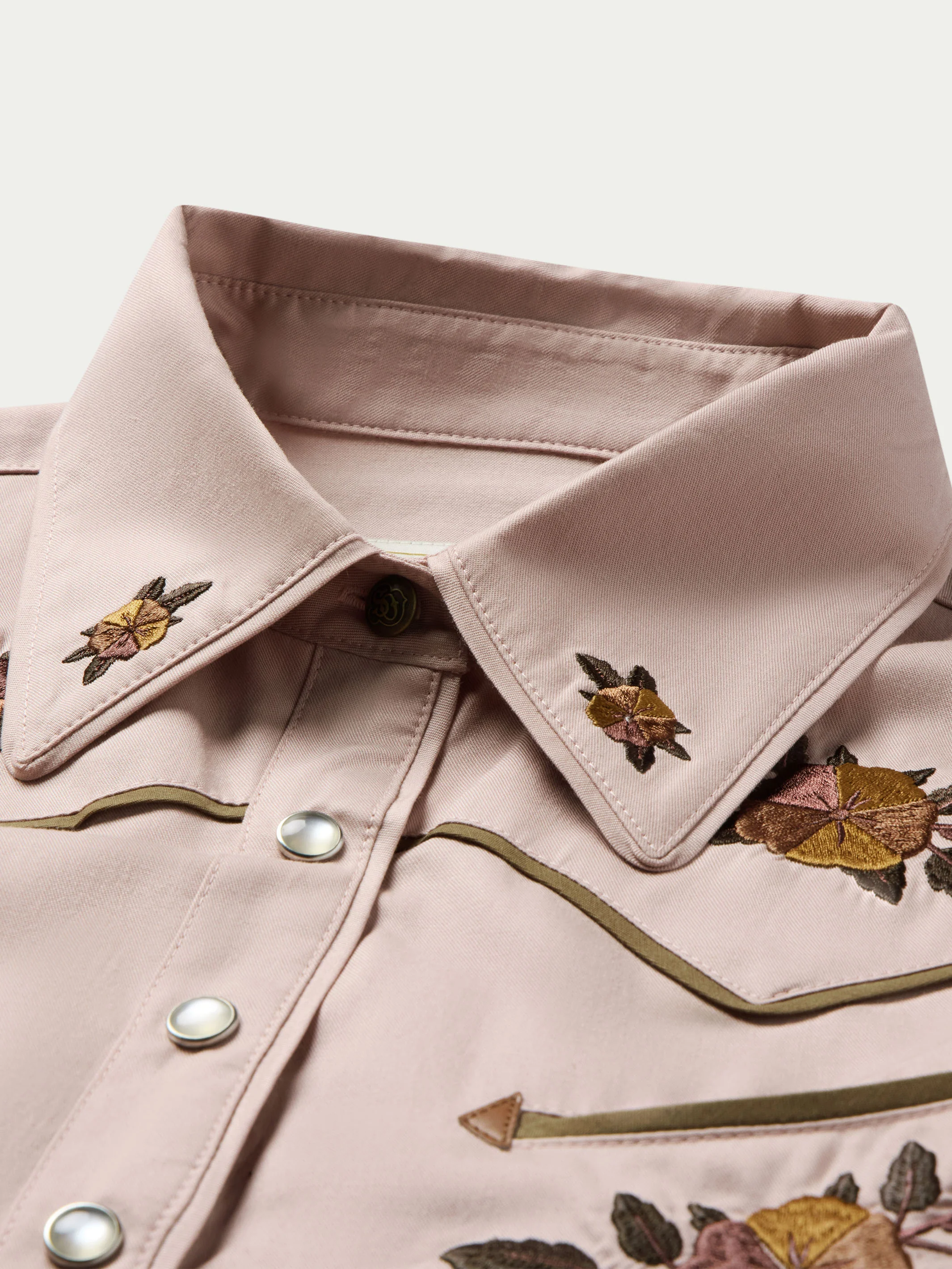 Women's Embroidered Snap Shirt - Image 8