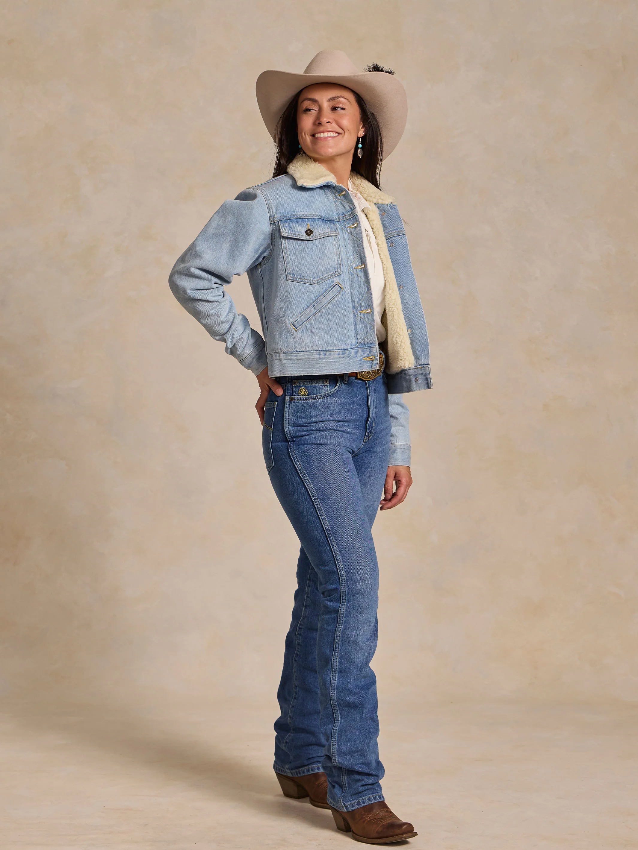 Women's Sherpa Lined Denim Jacket - Image 5