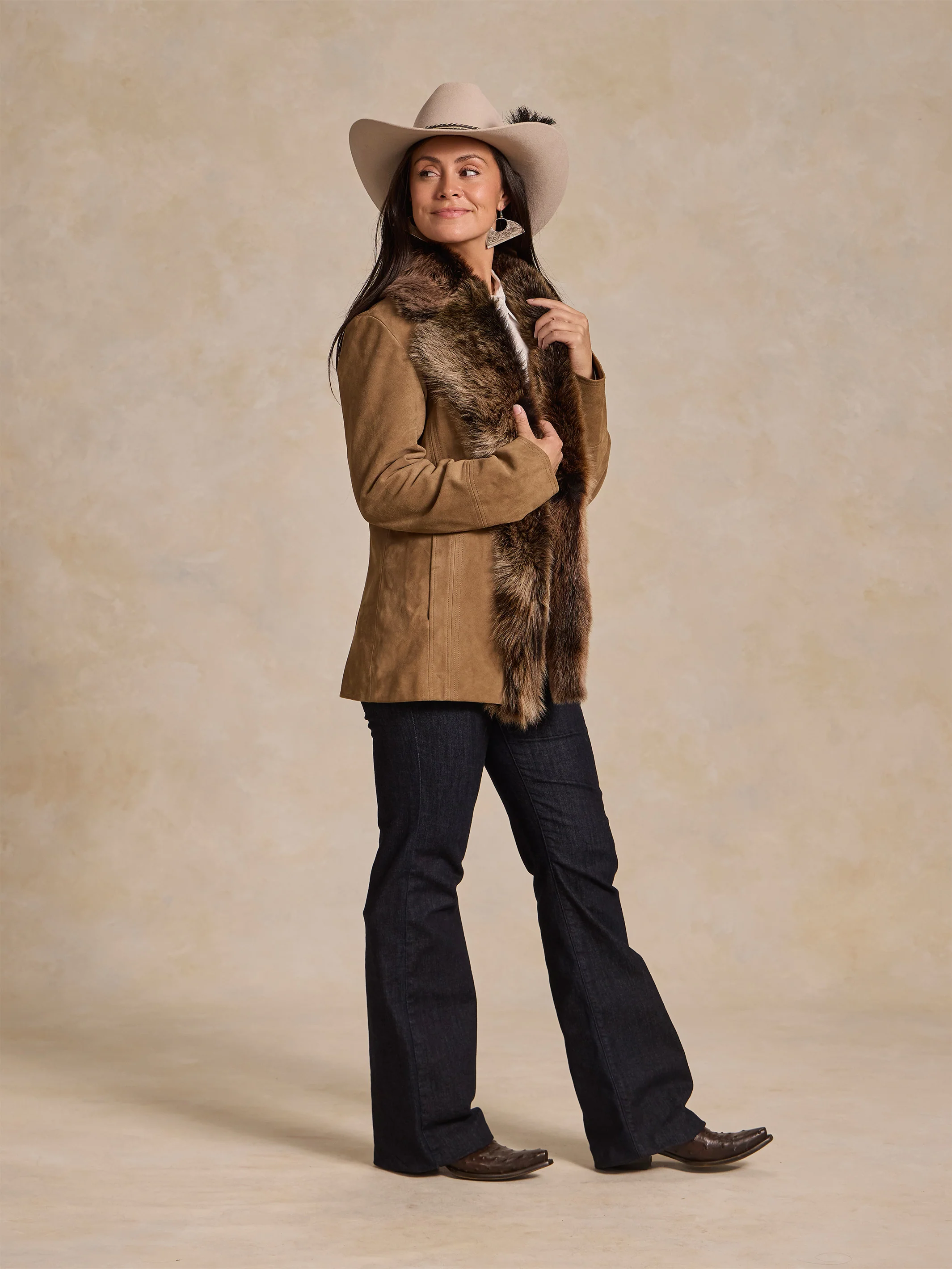 Women's Suede Coat With Toscana Shearling Collar - Image 8