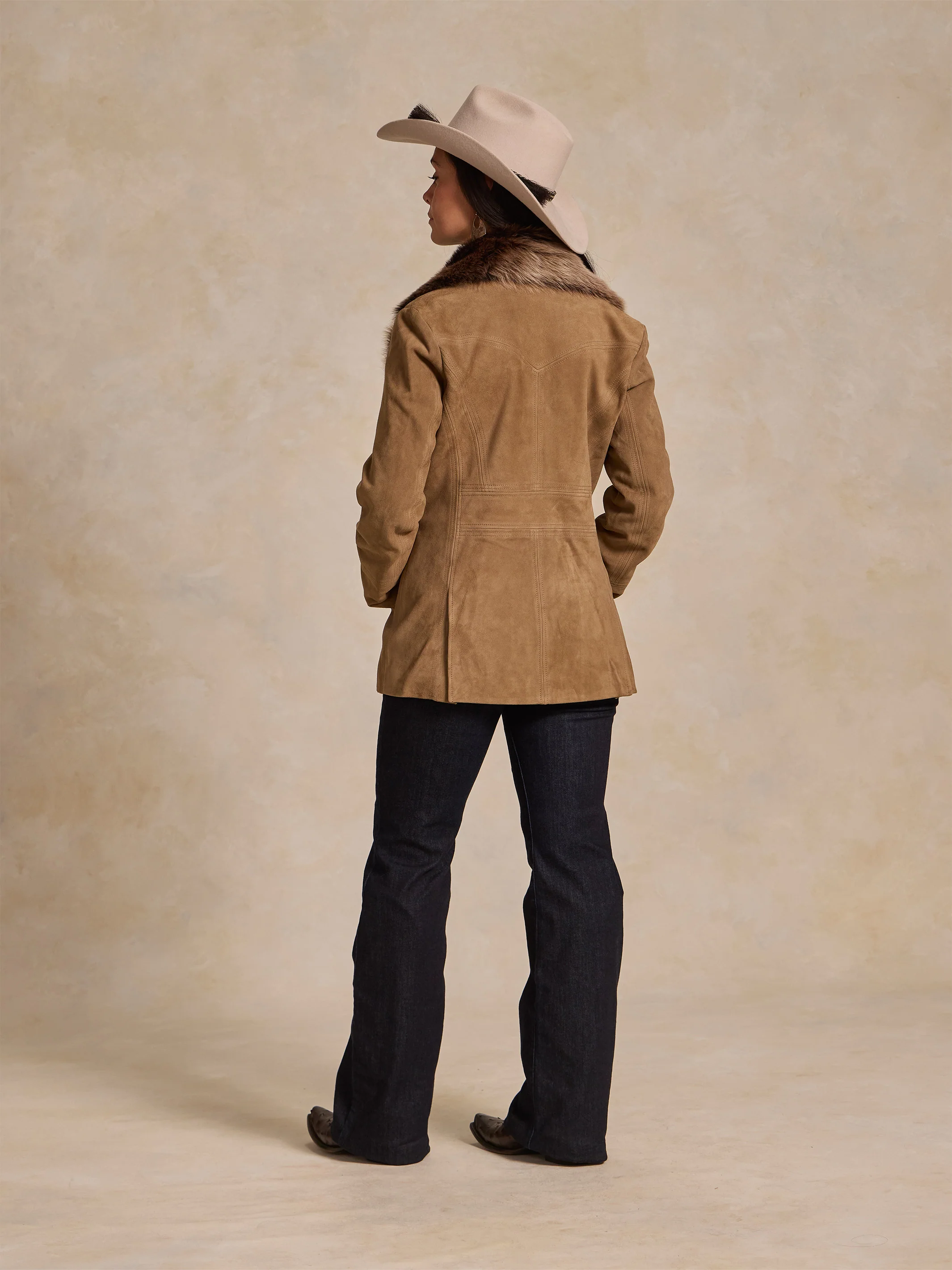 Women's Suede Coat With Toscana Shearling Collar - Image 9