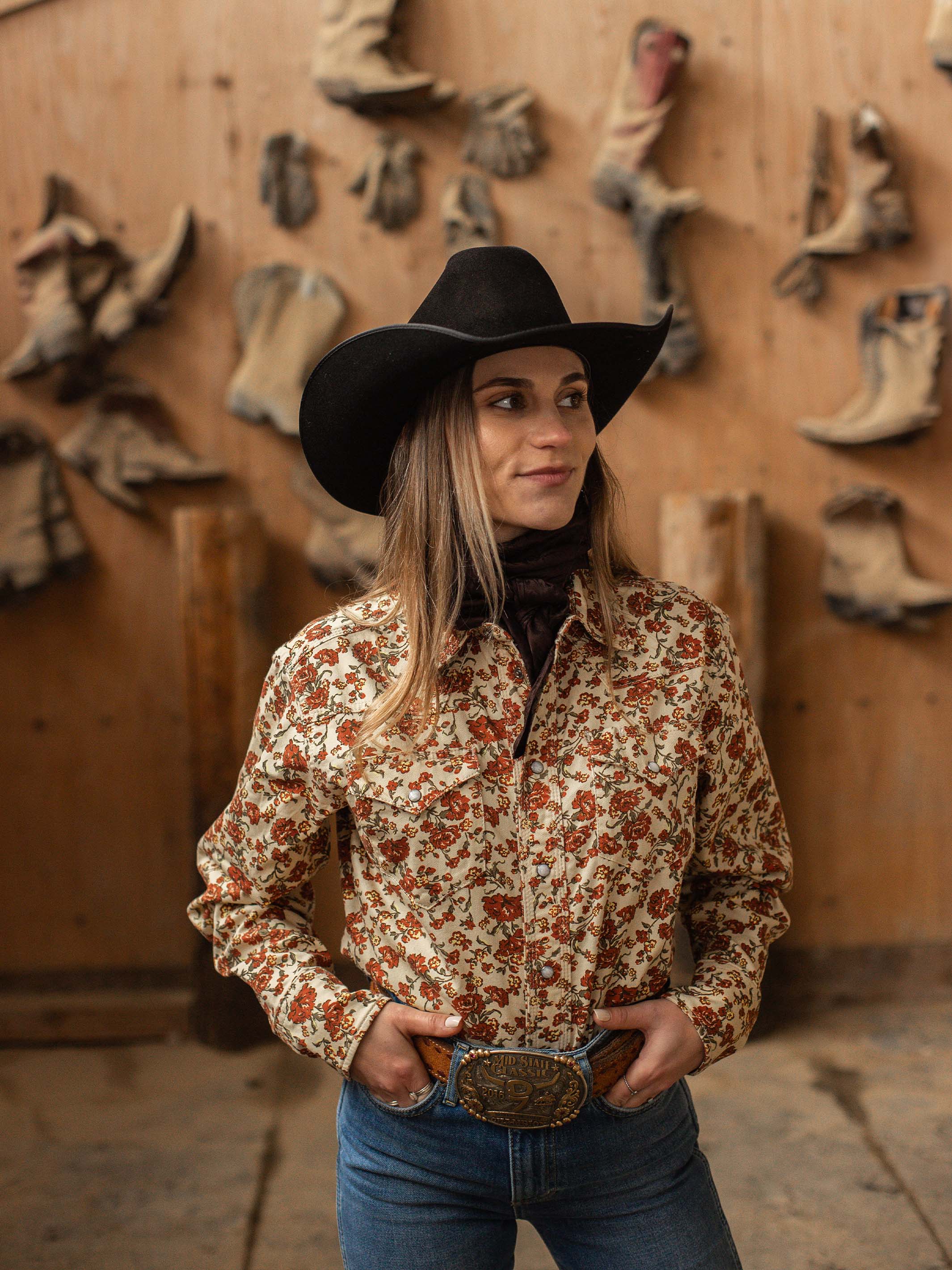 Women's Western Stretch Snap Shirt - Image 2