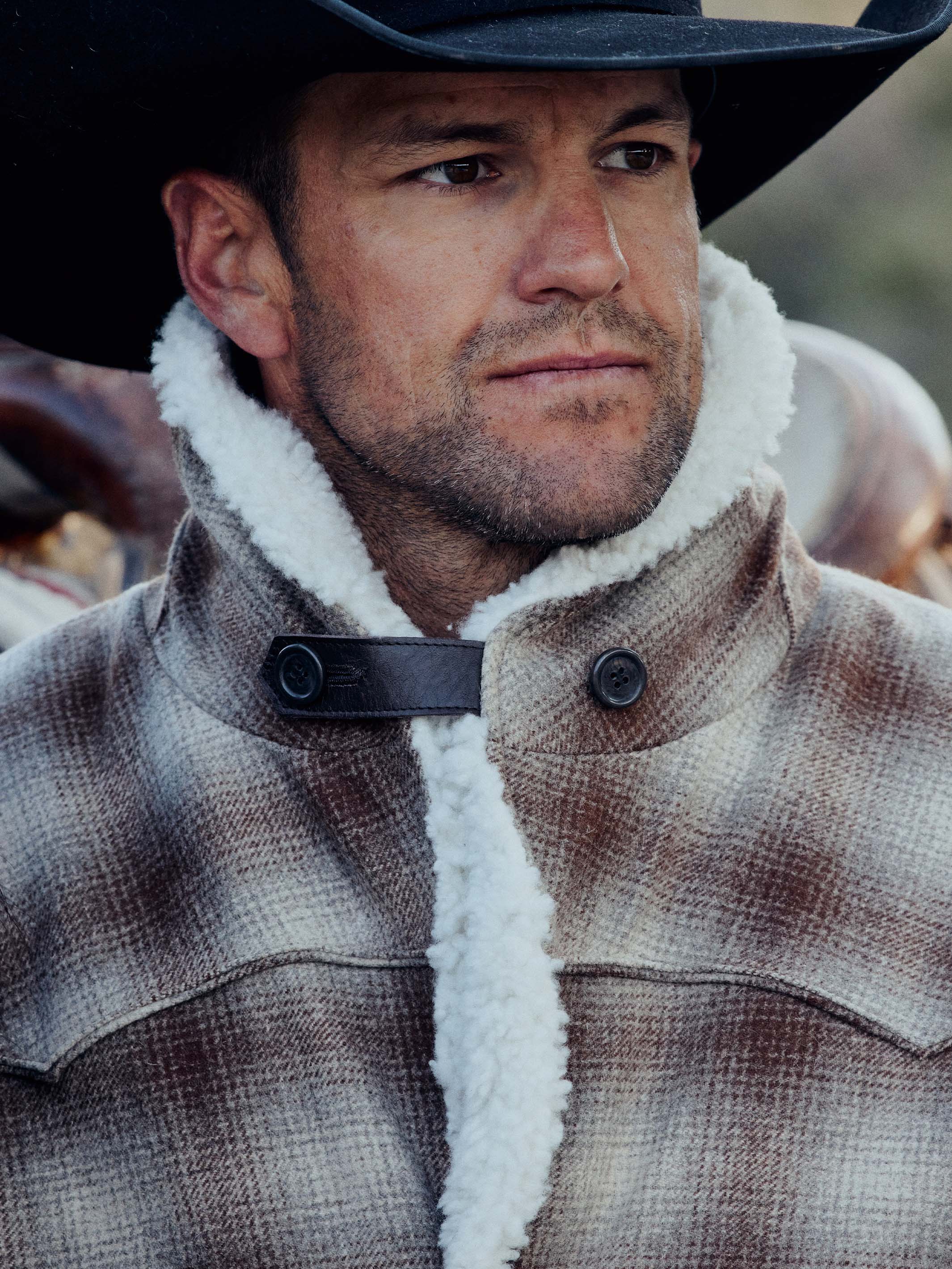 Wool Coat With Shearling Collar - Image 5